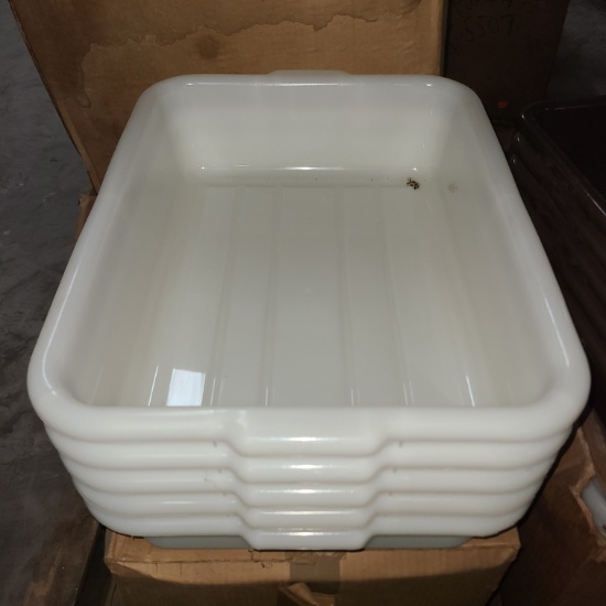 Plastic Bus Tub, white