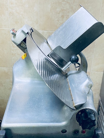 Berkeley 12 inch countertop, deli meat slicer with sharpener
