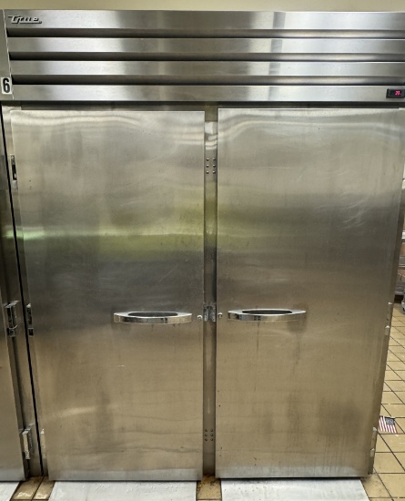 True model STR2RR one – 28 Roll in refrigerator
