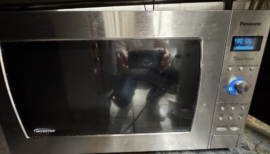 Panasonic " TheÂ Â Gemini " Prestige stainless steel carousel microwave oven