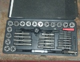 Performance Tool tap and Die Set