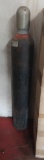 Compressed gas tank