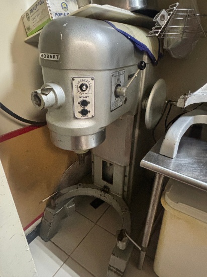 HOBART 60 Qt Dough Mixer Model H-600T W/ Bowl & Hook
