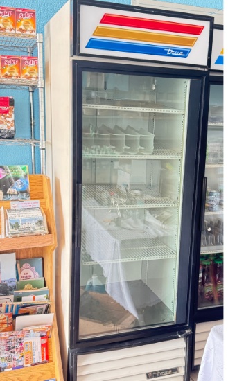 TRUE Single Glass Door Cooler / Glass Door Merchandising Cooler GDM-23