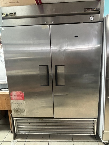 TRUE T-49F Commercial 2 Door Freezer / Stainless Steel Freezer on Casters