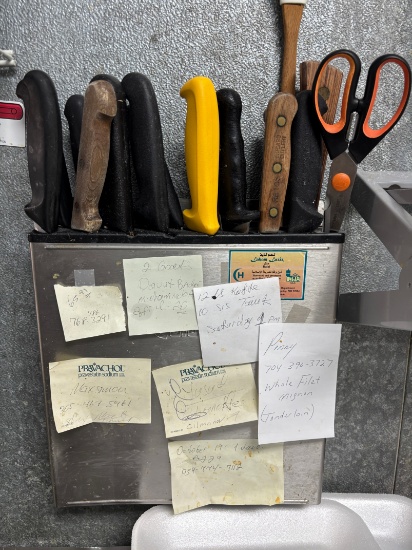 S/S Wall Mount Knife Rack w/ Knives (14) Knives