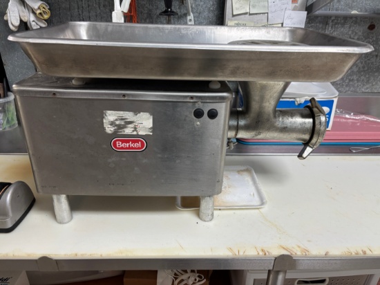 BERKEL #E222 Counter Top 1HP Meat Grinder w/ Attachments - Complete