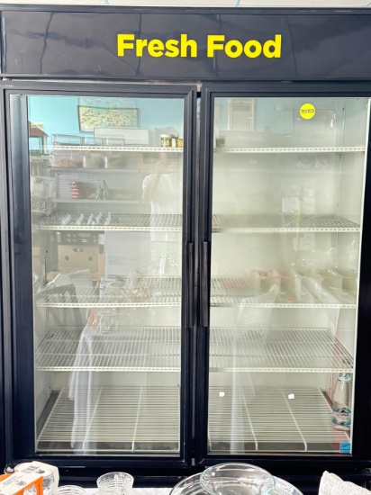 TRUE 2 Glass Door Merchandising Cooler / Glass Door Cooler GDM-48