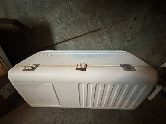 Large IGLOO Cooler - Commercial Fishing Cooler