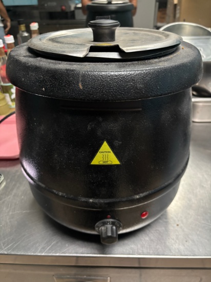GLENRAY Heated Soup Kettle / Counter Top Food Warmer 120 V Standard AC - 400 Watts - 60 Hz and 10.5