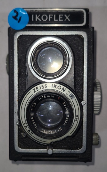 Zeiss Ikon Ikoflex TLR with Zeiss-Opton Tessar 75mm f/3.5 Lens