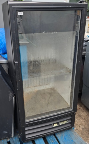 True GDM-10F-LD Single Glass Door Illuminated Merchandiser