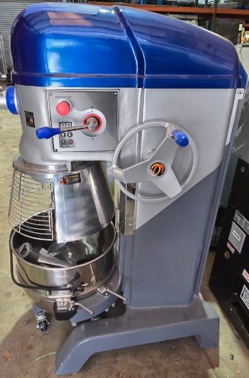 Vollrath MIX1060 Commercial Food Mixer with Stainless Steel Bowl, Safety Guard, Dough Hook, Flat Bea