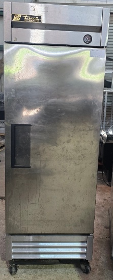 True T-19 one-section solid door reach-in refrigerator