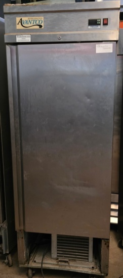 Avantco CFD-1FF 29" one-section solid door reach-in freezer