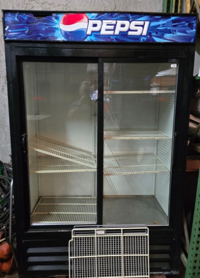 Fogel VR-45-SD-BEV 45 cu. ft. two-section sliding glass door beverage merchandiser