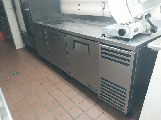 True 3 Door Refrigerated TWT-93- HC Worktop