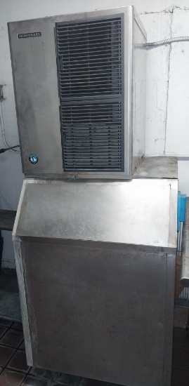 Hoshizaki Ice Maker and bin
