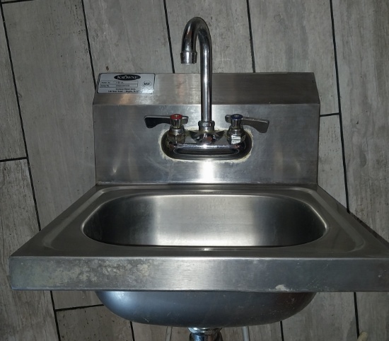 16 in Stainless steel Sink and faucet by Krowne