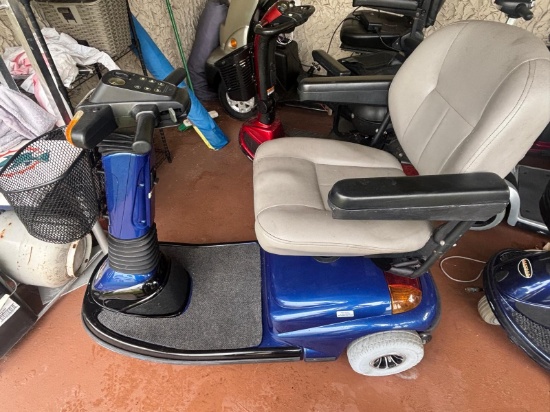 Pride Mobility Maxima Heavy-Duty Mobility Scooter w/ Captain's Seat & Basket - Tested & Working Need