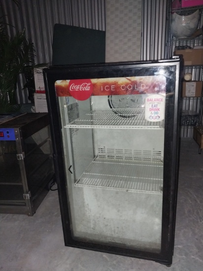Imbera Commercial refrigerated reach-in merchandiser #VR06R6