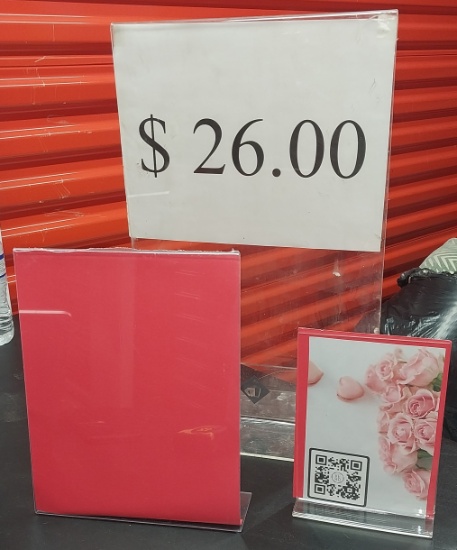 Arylic Table Displays