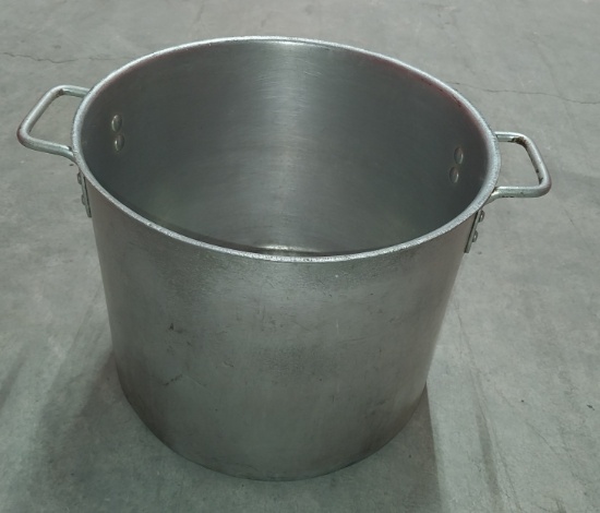 Oversized stock pot