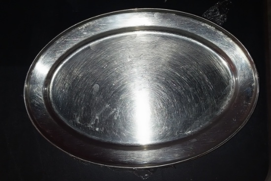 Metal Oval plates 13 1/2"