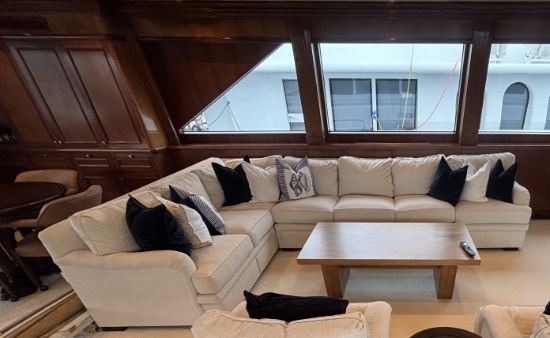 Large "L" Style Couch Set / (2) Pc Sofa Set W/ Pillows