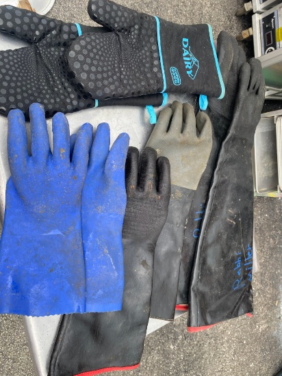 Lot of Chemical & Dishwashing Gloves / Large Lot