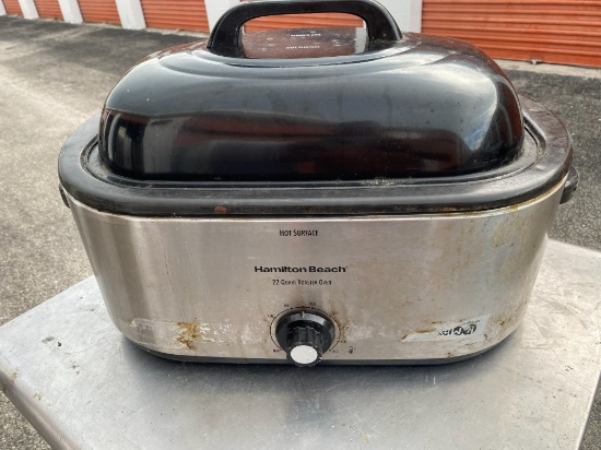 HAMILTON BEACH 22 Qt Roasting Oven Works Well Needs Cleaning