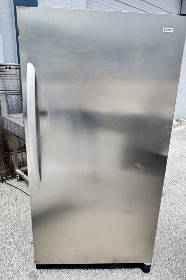 Kenmore Elite Stainless Steel single door refrigerator works well need cleaning