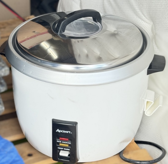 Brand New Adcraft Rice Cooker small ding on side