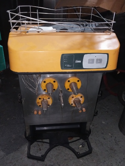 ZUMES Counter Top Juicer - Natural Technology Juicer - 115V - 60Hz & 1 Ph
