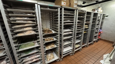 Full Size Stand Up Rolling Sheet Pan Rack / Bakers Rack on Casters - 20 Pan Rack