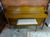 HOWARD SPINET PIANO