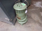 ANTIQUE PERFECTION OIL HEATER (PAINTED GREEN)