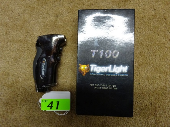 (2) TIGER LIGHT T100 NON LETHAL DEFENSE SYSTEMS, FLASHLIGHT WITH BEAR SPRAY