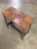 SMALL VINTAGE RETANGULAR SIDE TABLE WITH INLAY PATTERN ON SURFACE
