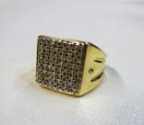 GENT'S 10 KT YELLOW GOLD AND DIAMOND RING,