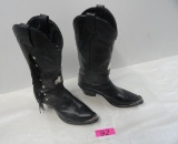 PAIR OF HARLEY DAVIDSON BLACK BOOTS , ASSUME TO BE SIZE 7 1/2