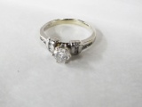 14KT WHITE GOLD & DIAMOND RING