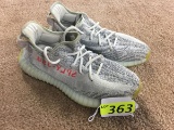 PAIR YEEZY'S 350 SIZE 7 (USED CONDITION)