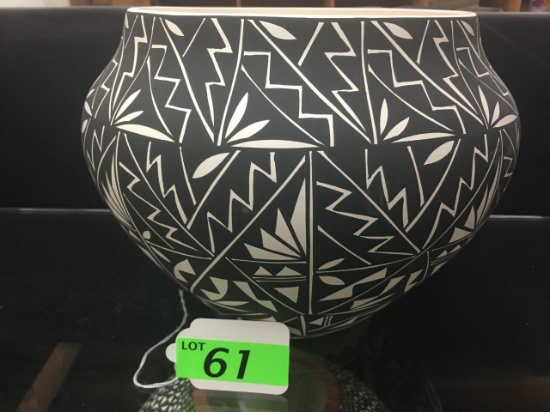 LARGE OLLA FROM ACOMA PUEBLO SIGNED BY LUCY CONCHO