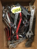 LOT OF ASSORTED COMBO WRENCHES