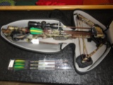 TEN POINT TURBO XLT CROSSBOW WITH 8 BOLTS, TEN POINT SCOPE