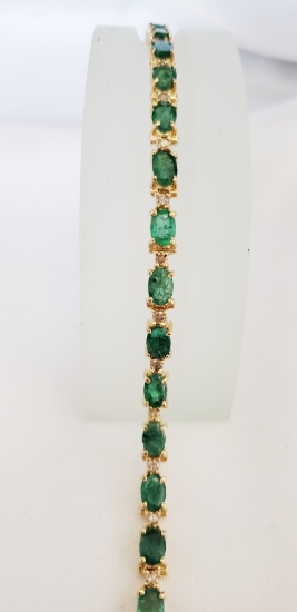 14KT GOLD, EMERALD & DIAMOND NECKLACE: