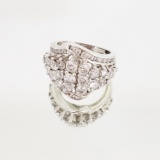 10KT WHITE GOLD AND DIAMOND FASHION RING