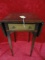 FEDERAL ANTIQUE DROP LEAF MAOGANY SIDE TABLE