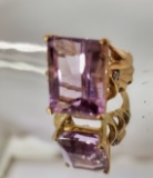 14KT YELLOW GOLD & AMETHYST RING